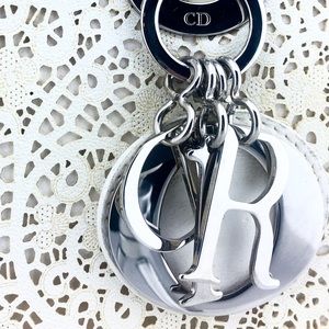 Meet your Posher, Coco